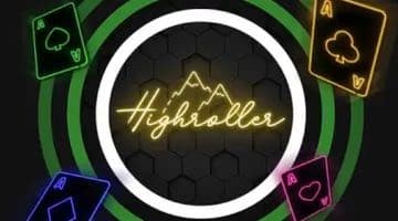 I mitten av en cirkel med gröna och svarta ringar står texten "Highroller" skriven i gul neonstil. Ovanför texten syns några bergssilhuetter. Runt cirkeln finns fyra spelkort med neonglöd: ett grönt spader ess uppe till vänster, ett gult klöver ess uppe till höger, ett blått ruter ess nere till vänster, och ett rosa hjärter ess nere till höger.